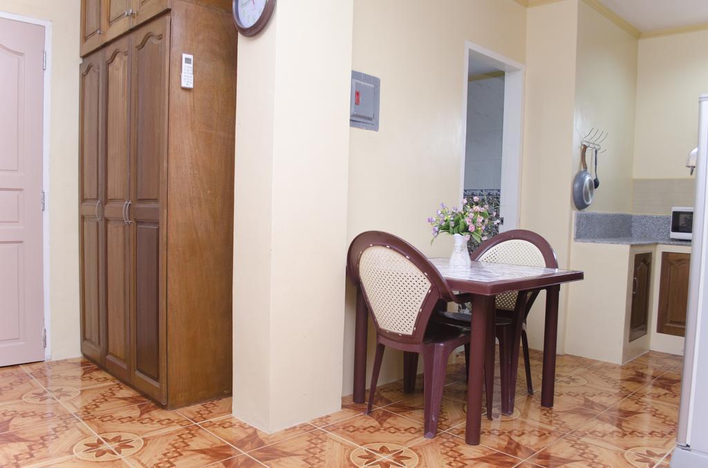 Julz Tropical Apartments Olongapo Exterior foto